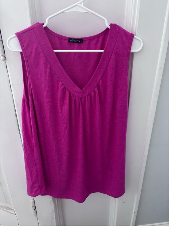 croft & barrow Tops - croft & barrow Bright Magenta V-Neck Sleeveless Tank